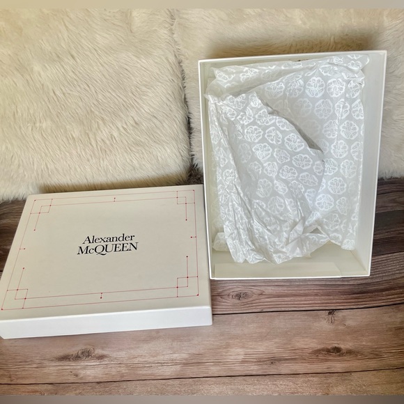 Empty Alexander McQueen Signature Packaging (Shoe Box) - Picture 11 of 12